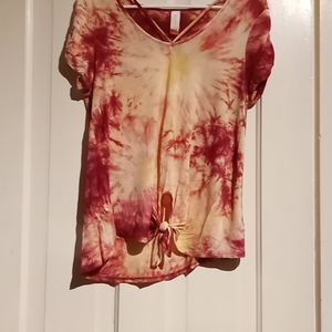 Short sleeve T with neckline and tie detail